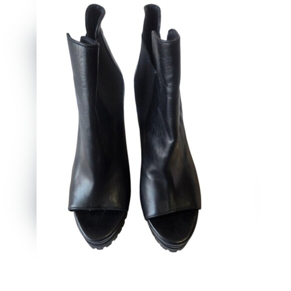 Sleek Black All Saints Heeled Boots with Chunky Heel - Picture 4 of 15